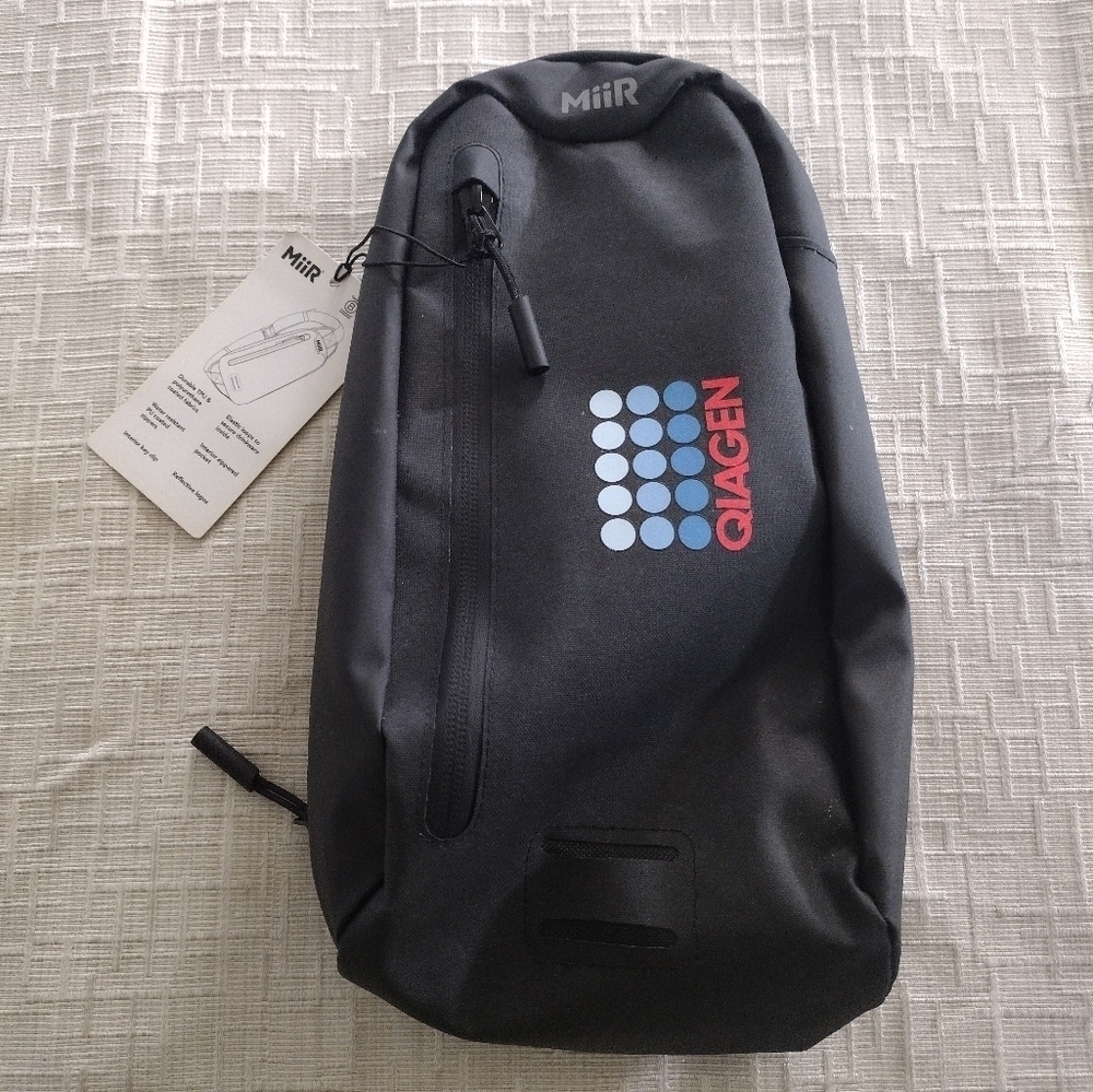 MiiR Olympus 2.0 2L Water Resistant Black Sling Messenger Bag New Unisex Adult